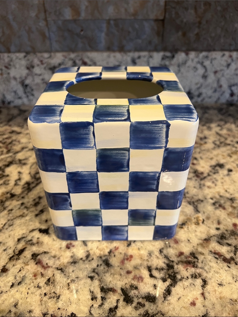 Mackenzie-Childs Royal Check Boutique Tissue Box Cover. Like new with tags! 💙🤍 - Picture 4 of 6